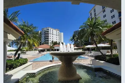 20000 E Country Club Dr #201, Aventura, FL 33180 - Photo 18