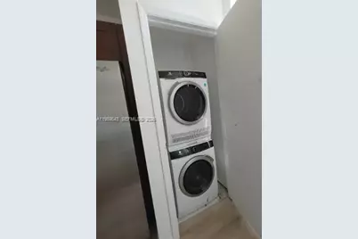 20000 E Country Club Dr #201, Aventura, FL 33180 - Photo 4