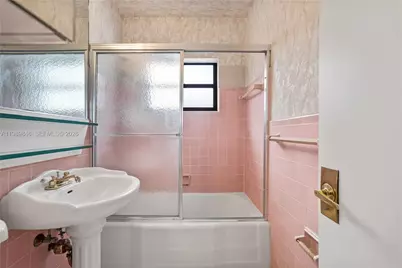 17831 NE 13th Ave, North Miami Beach, FL 33162 - Photo 10