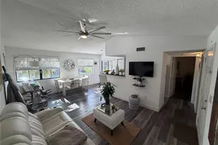 10670 SW 156th Pl, Miami, FL 33196 - Photo 2