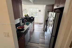 10670 SW 156th Pl, Miami, FL 33196 - Photo 16