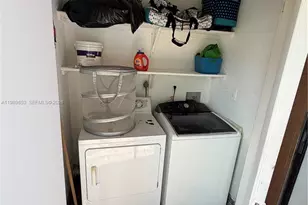 10670 SW 156th Pl, Miami, FL 33196 - Photo 8