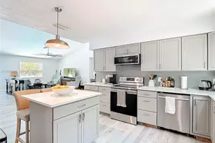 310 14th St SE, Naples, FL 34117 - Photo 22