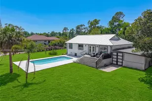 310 14th St SE, Naples, FL 34117 - Photo 2