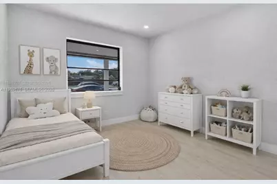 4485 E 8th Ave, Hialeah, FL 33013 - Photo 16