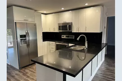 2713 Sherman St, Hollywood, FL 33020 - Photo 6