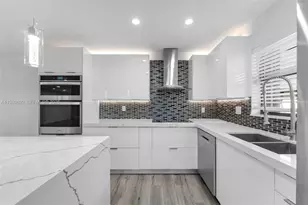 14210 SW 94th Cir Ln, Miami, FL 33186 - Photo 12