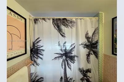 221 Meridian Ave #410, Miami Beach, FL 33139 - Photo 18