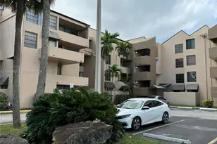 10500 SW 108th Ave, Miami, FL 33176 - Photo 12