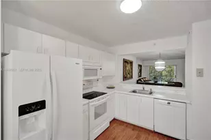 9511 Weldon Cir, Tamarac, FL 33321 - Photo 2