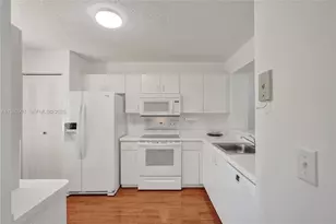 9511 Weldon Cir, Tamarac, FL 33321 - Photo 8
