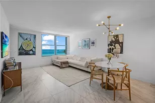 2899 Collins Ave, Miami Beach, FL 33140 - Photo 1