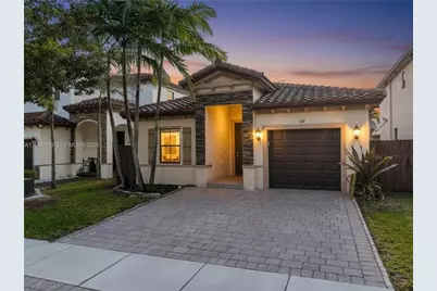 729 SE 34th Ave, Homestead, FL 33033 - Photo 2