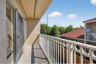 6802 NW 166th Ter #602, Miami Lakes, FL 33014 - Photo 10