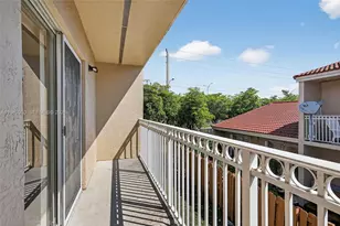 6802 NW 166th Terrace, Miami Lakes, FL 33014 - Photo 10