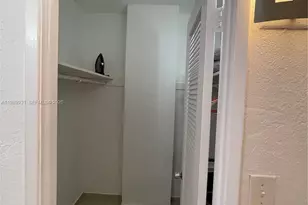 19390 Collins Ave, Sunny Isles Beach, FL 33160 - Photo 28