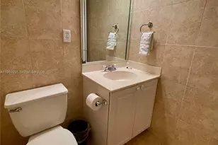 19390 Collins Ave, Sunny Isles Beach, FL 33160 - Photo 32