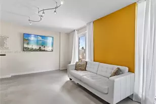 7600 Collins Ave, Miami Beach, FL 33141 - Photo 10