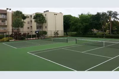 8121 SW 82nd Ct, Miami, FL 33143 - Photo 2