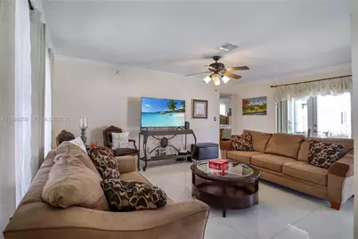 10941 SW 180th St, Miami, FL 33157 - Photo 4