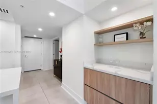 1717 N Bayshore Dr, Miami, FL 33132 - Photo 10