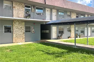 9375 SW 40th Terrace, Miami, FL 33165 - Photo 1