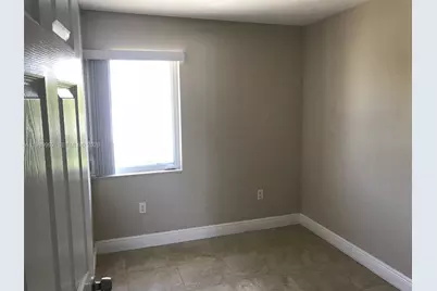 1990 NW 4th Ct #7, Miami, FL 33136 - Photo 12