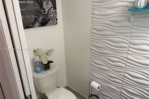 330 NW 33rd Ln, Pompano Beach, FL 33069 - Photo 14