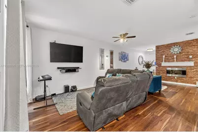 330 NW 33rd Ln, Pompano Beach, FL 33069 - Photo 10