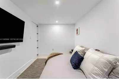 200 Biscayne Boulevard Way #1406, Miami, FL 33131 - Photo 20