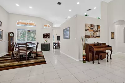 1845 NW 139th Ter, Pembroke Pines, FL 33028 - Photo 12