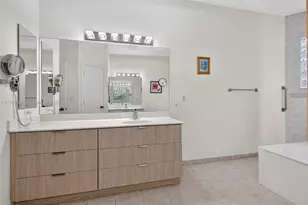 1845 NW 139th Terrace, Pembroke Pines, FL 33028 - Photo 38