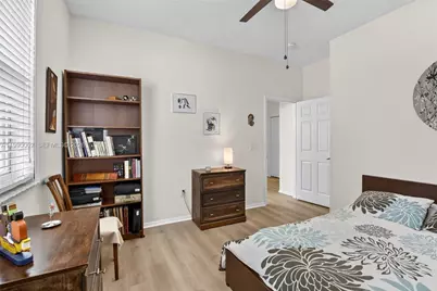 1845 NW 139th Ter, Pembroke Pines, FL 33028 - Photo 38