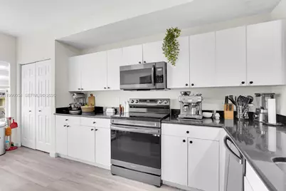 738 NE 90th St #207, Miami, FL 33138 - Photo 8