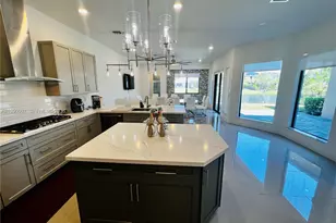 10545 S Lago Vista Cir, Parkland, FL 33076 - Photo 16