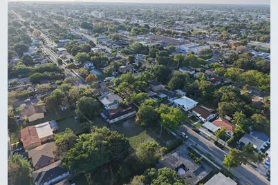 1060 NW 51 St, Miami, FL 33127 - Photo 6