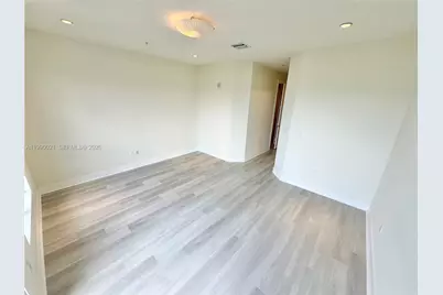 6415 NW 102nd Path #204, Miami, FL 33178 - Photo 16