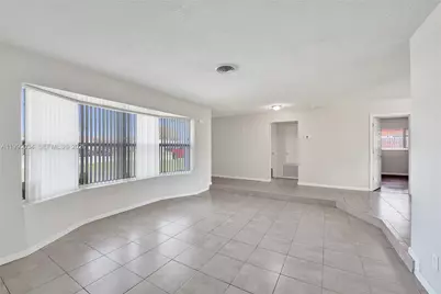 4460 NW 43rd St, Lauderdale Lakes, FL 33319 - Photo 16