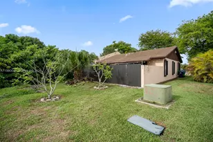11914 SW 125th Pl, Miami, FL 33186 - Photo 14