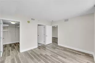 900 SW 8th St, Miami, FL 33130 - Photo 24