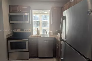 17560 Atlantic Blvd, Sunny Isles Beach, FL 33160 - Photo 2