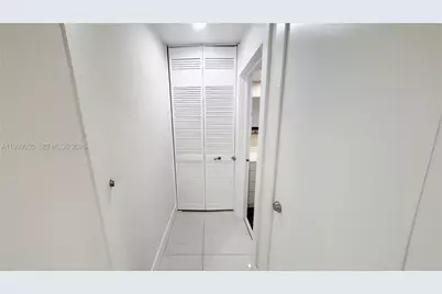 136 SE 2nd Ct, Dania Beach, FL 33004 - Photo 12