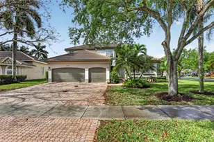 4953 Kensington Cir, Coral Springs, FL 33076 - Photo 2