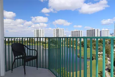 20000 E Country Club Dr #1016, Aventura, FL 33180 - Photo 32
