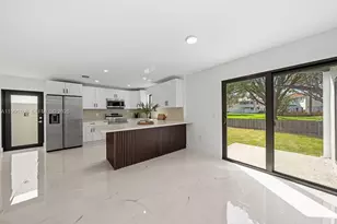 10510 SW 148th Ave Dr, Miami, FL 33196 - Photo 1
