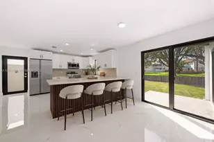 10510 SW 148th Ave Dr, Miami, FL 33196 - Photo 2