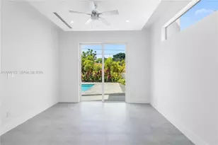 9895 NW 26th St, Doral, FL 33172 - Photo 14