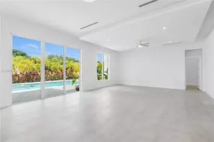 9895 NW 26th St, Doral, FL 33172 - Photo 12