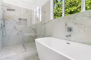 9895 NW 26th St, Doral, FL 33172 - Photo 18