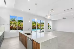 9895 NW 26th St, Doral, FL 33172 - Photo 10